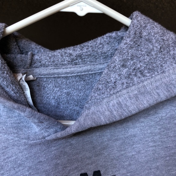 🥶‘ I Am Freaking Cold ‘ Hoodie🥶 - Picture 4 of 6